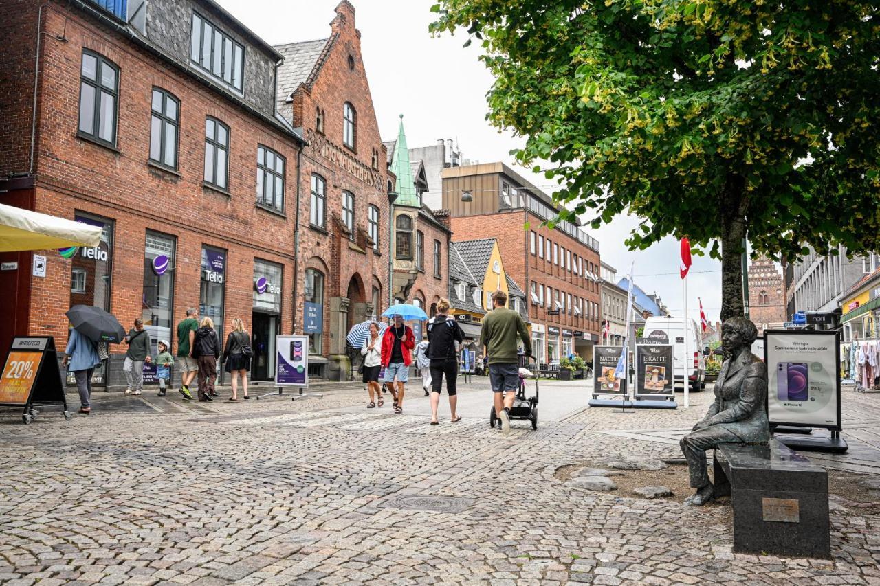 Sanders Fjord - Treasured One-Bedroom Apartment In Center Of Roskilde Exterior photo